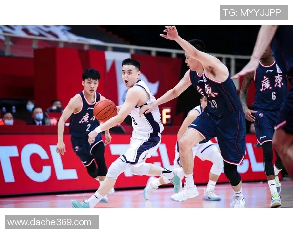 辽宁宏运迎战江苏东吴争夺胜利双方球员全力以赴展现精彩对决